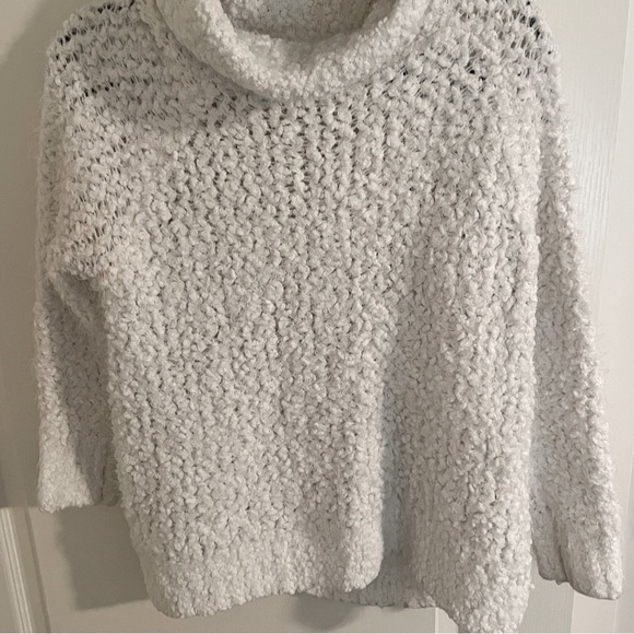 POLs soft knit sweater - Picture 1 of 1